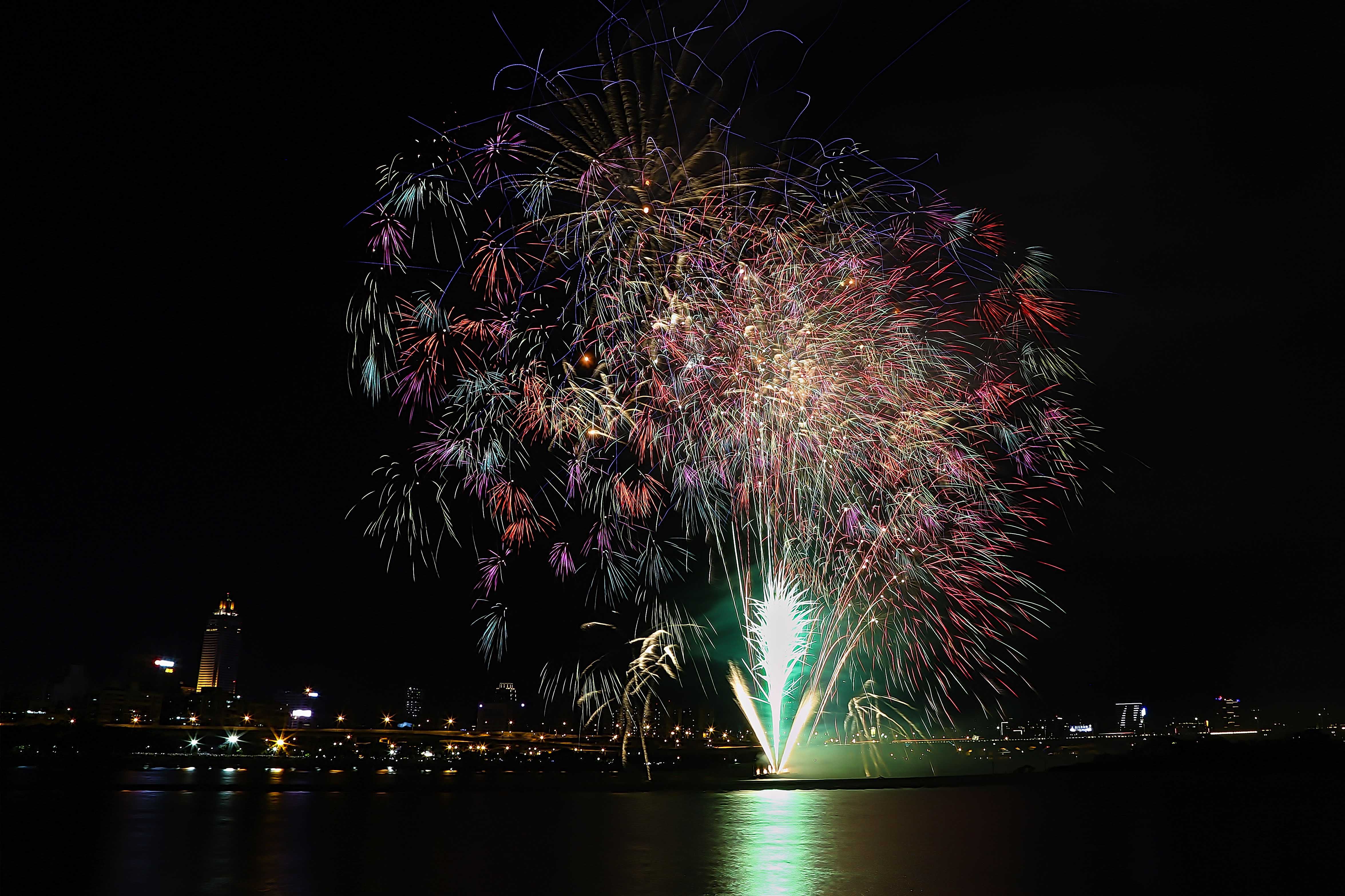 2016 Dadaocheng Fireworks-09